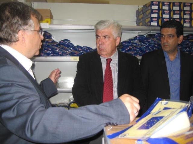 01-11-2013 Διανομή Τροφίμων- Χαμόγελο του Παιδιού